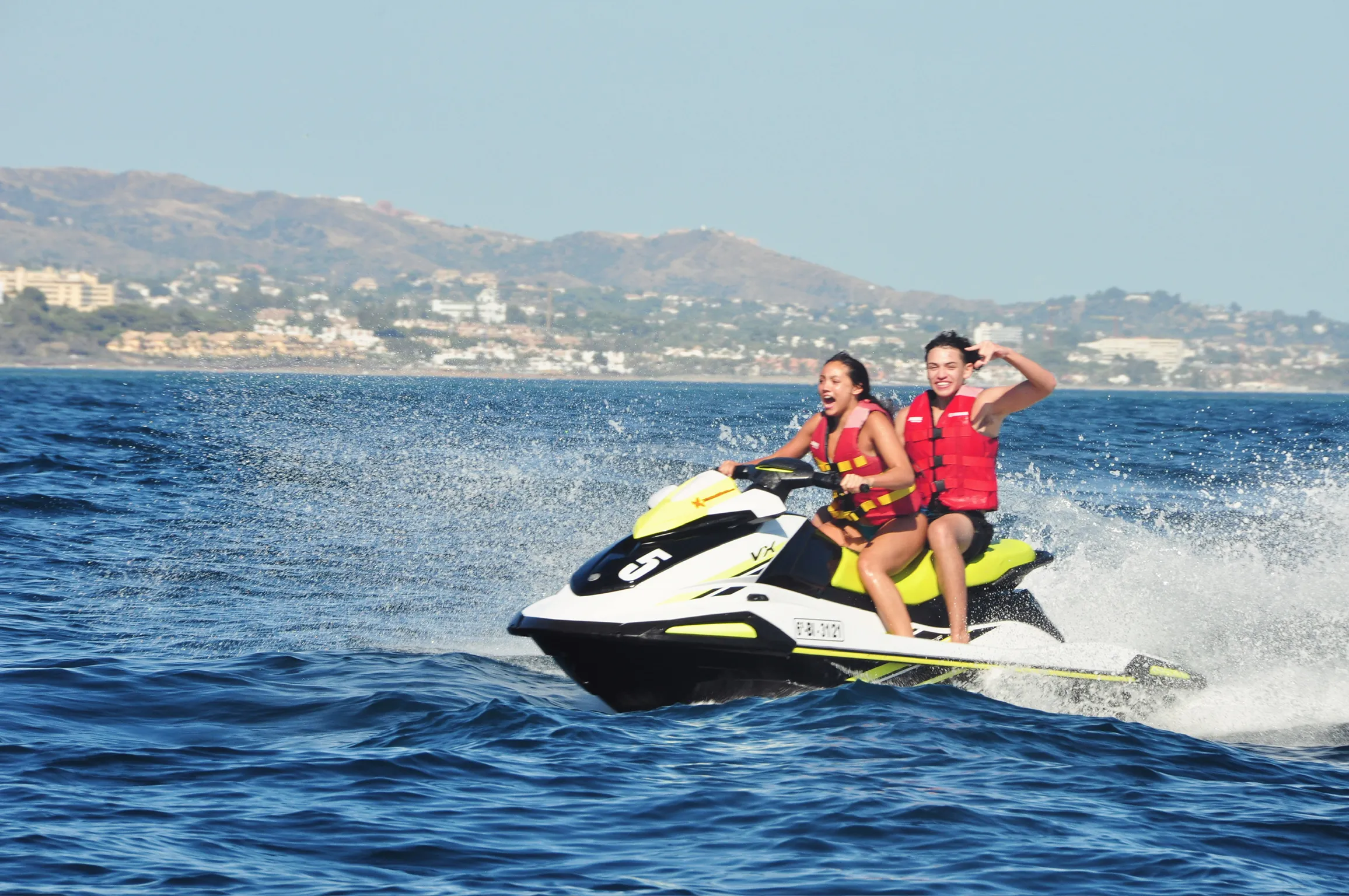Experiencia en moto de agua en mar abierto